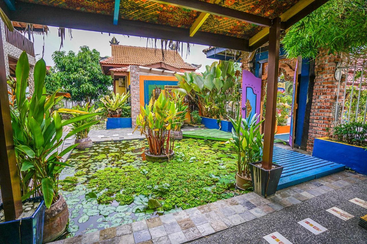 Lost Paradise Resort Batu Ferringhi Kültér fotó