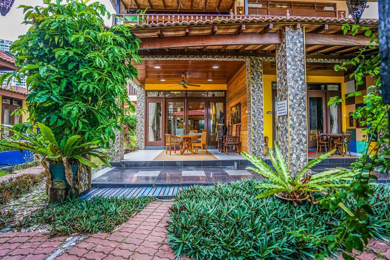 Lost Paradise Resort Batu Ferringhi Kültér fotó