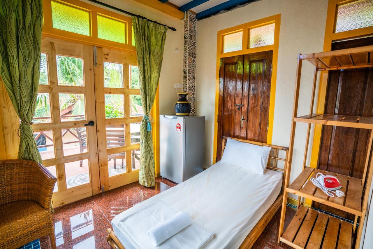 Lost Paradise Resort Batu Ferringhi Kültér fotó